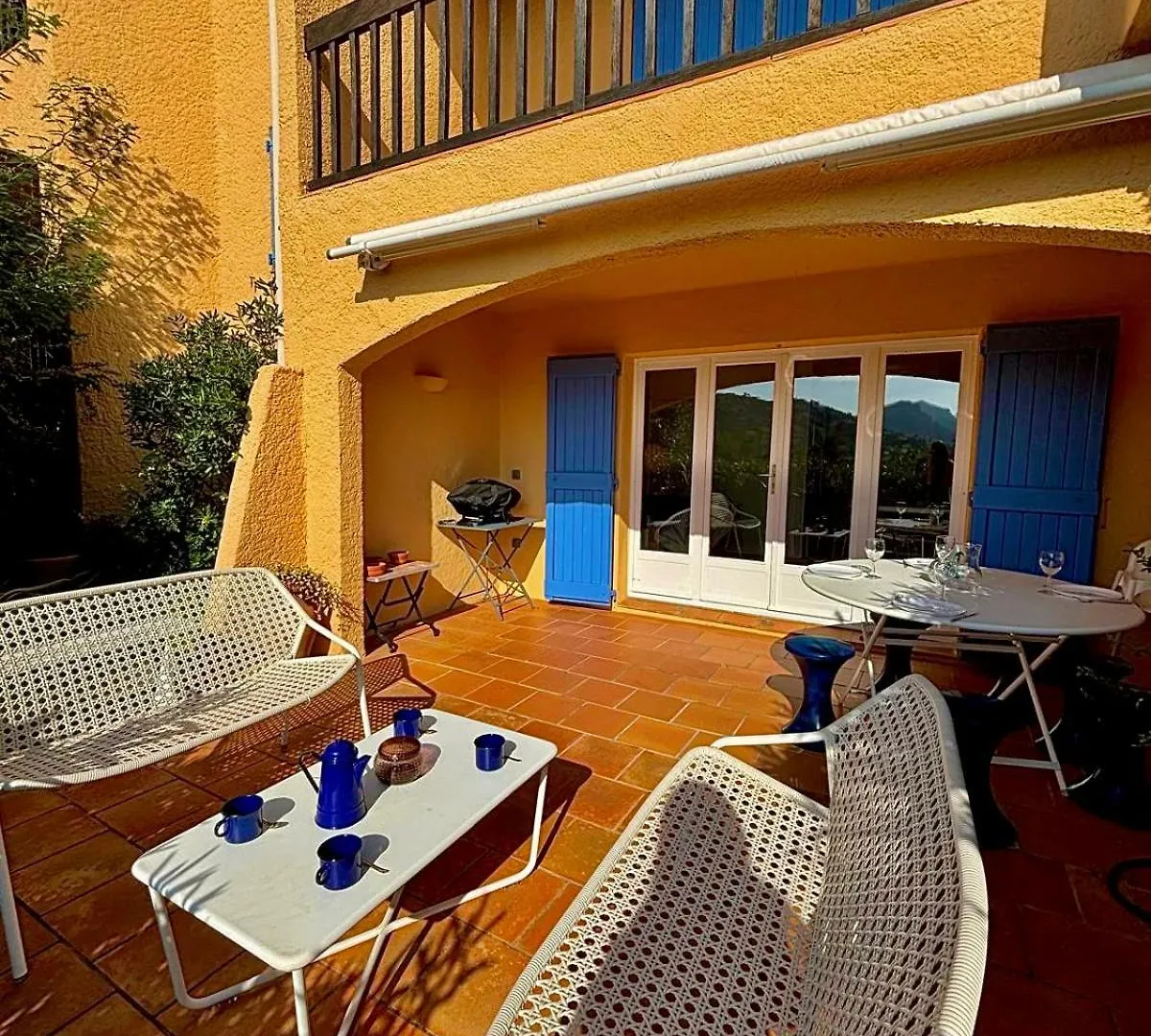 Duplex Vue Mer Dans Residence Avec Piscine Et Parking Théoule-sur-Mer